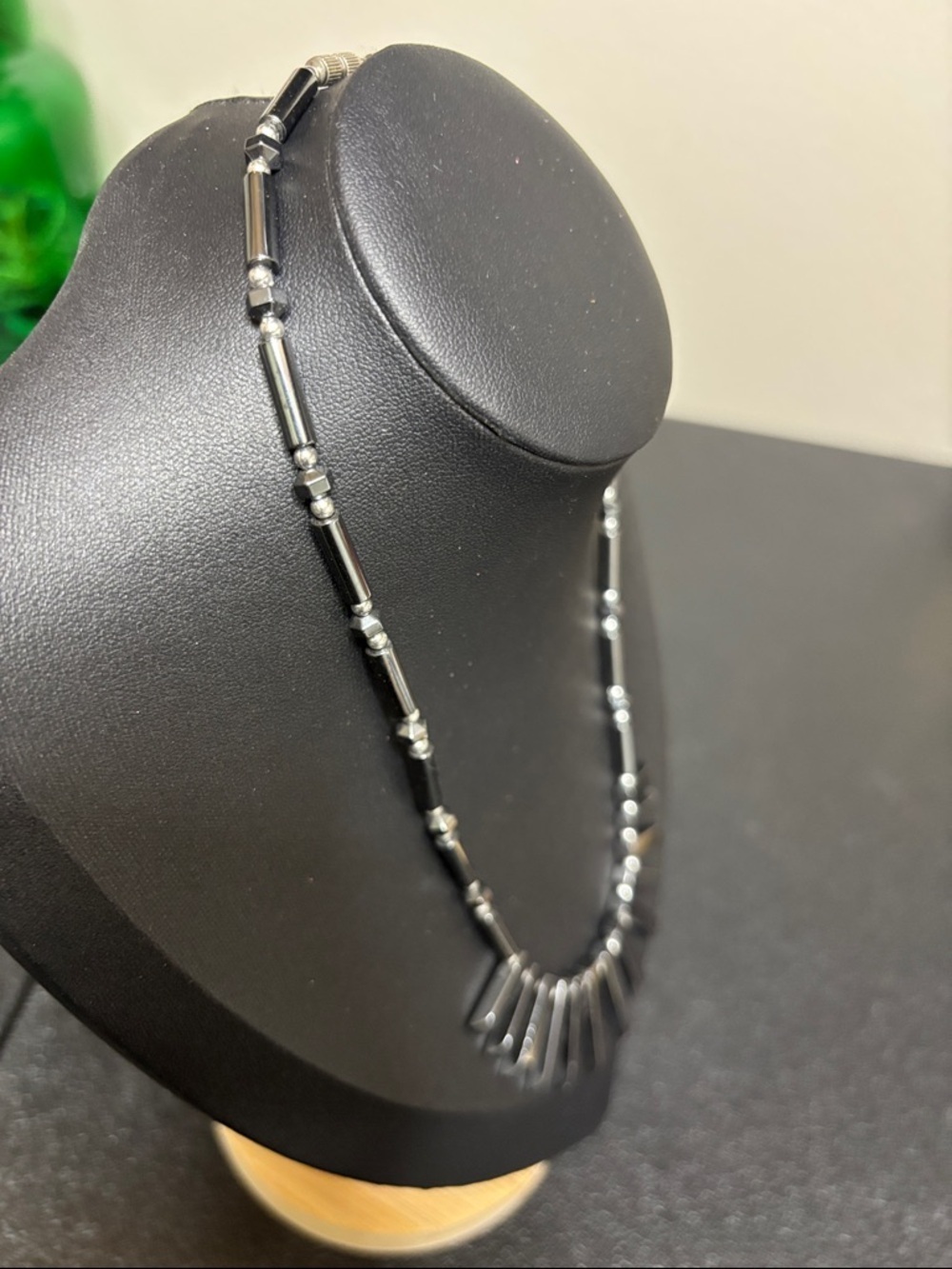 Hematite Collar Beaded Silver Tone Necklace Minimalist - Picture 5 of 7